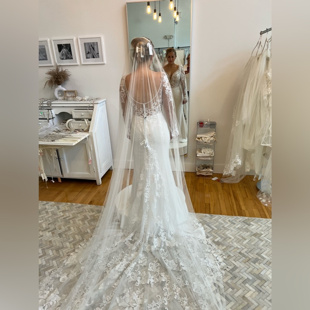 Wedding gown never worn!